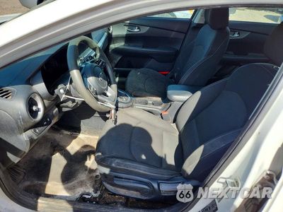 Zdjęcie 7 z 12 samochodu: 2019 KIA FORTE LXS VIN:3KPF24AD4KE103543 - miniatura