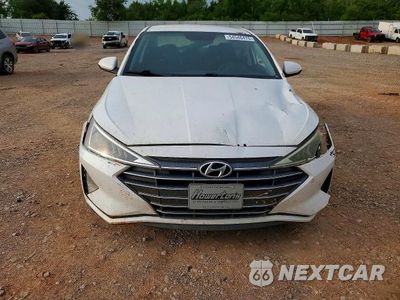 Piąte zdjęcie samochodu w środku: 2019 HYUNDAI ELANTRA SE VIN:5NPD74LF3KH479931 - miniatura