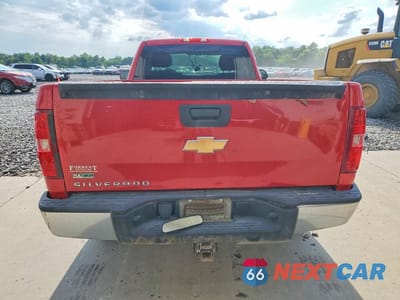 Zdjęcie 6 z 12 samochodu: 2011 CHEVROLET SILVERADO K1500 VIN:1GCNKPE04BZ358993 - miniatura