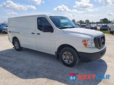 Czwarte zdjęcie samochodu z boku: 2020 NISSAN NV 2500 HD SV VIN:1N6BF0KY6LN808660 - miniatura