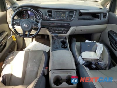 Zdjęcie 8 z 13 samochodu: 2017 KIA SEDONA LX VIN:KNDMB5C18H6266288 - miniatura