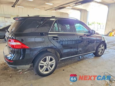 Trzecie zdjęcie samochodu z tyłu: 2014 MERCEDES-BENZ ML 350 4MATIC VIN:4JGDA5HB2EA310116 - miniatura