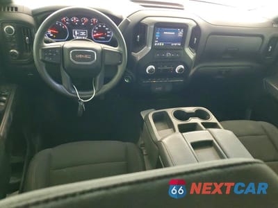 Zdjęcie 8 z 12 samochodu: 2023 GMC SIERRA K1500 VIN:1GTUUAED7PZ132931 - miniatura