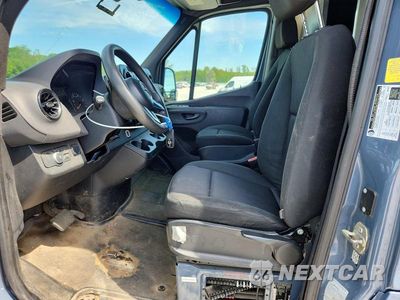 Zdjęcie 7 z 12 samochodu: 2019 MERCEDES BENZ SPRINTER 2500 DELIVERY VAN VIN:WD4PF0CD5KP060190 - miniatura
