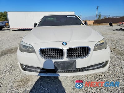 Piąte zdjęcie samochodu w środku: 2011 BMW 528 I VIN:WBAFR1C54BC742655 - miniatura