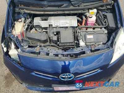 Zdjęcie 11 z 13 samochodu: 2014 TOYOTA PRIUS FOUR VIN:JTDKN3DU9E0387857 - miniatura