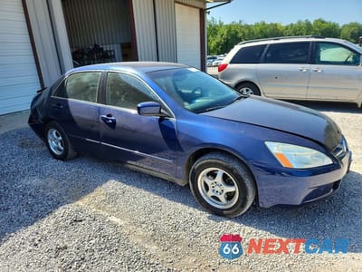 Czwarte zdjęcie samochodu z boku: 2005 HONDA ACCORD LX VIN:3HGCM56445G700262 - miniatura