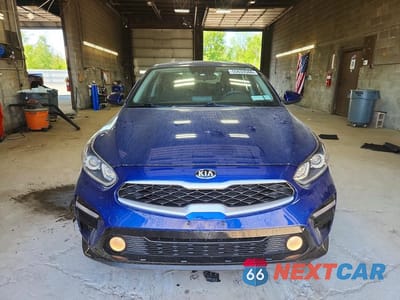 Piąte zdjęcie samochodu w środku: 2019 KIA FORTE LXS VIN:3KPF24AD9KE104784 - miniatura