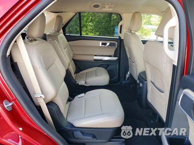 Zdjęcie 11 z 14 samochodu: 2021 FORD EXPLORER XLT VIN:1FMSK7DH8MGB20648 - miniatura