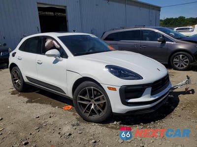 Czwarte zdjęcie samochodu z boku: 2022 PORSCHE MACAN VIN:WP1AA2A53NLB10746 - miniatura