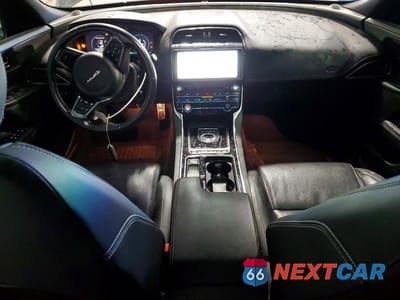 Zdjęcie 8 z 12 samochodu: 2019 JAGUAR XE S VIN:SAJAG4FVXKCP48901 - miniatura