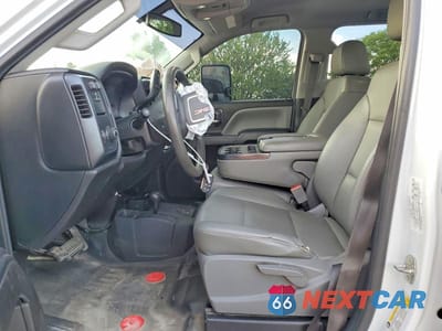 Zdjęcie 7 z 12 samochodu: 2019 GMC SIERRA K3500 VIN:1GT42TCYXKF177699 - miniatura