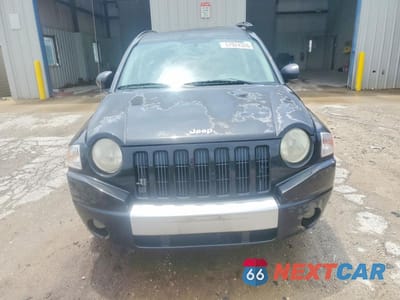 Piąte zdjęcie samochodu w środku: 2009 JEEP COMPASS LIMITED VIN:1J8FT57B59D209996 - miniatura