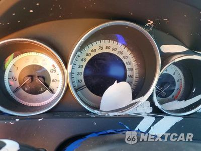 Zdjęcie 9 z 13 samochodu: 2013 MERCEDES-BENZ C 250 VIN:WDDGF4HB8DA800707 - miniatura