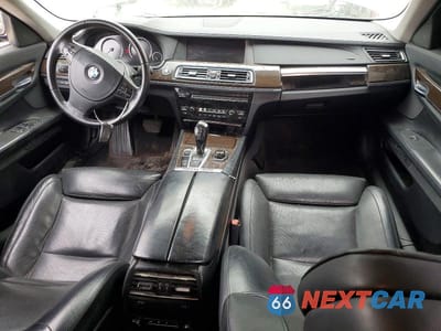 Zdjęcie 8 z 12 samochodu: 2011 BMW 750 XI VIN:WBAKC6C54BC394238 - miniatura