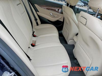Zdjęcie 10 z 12 samochodu: 2018 MERCEDES-BENZ E 300 4MATIC VIN:WDDZF4KB2JA336603 - miniatura