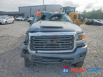 Piąte zdjęcie samochodu w środku: 2016 GMC SIERRA K2500 SLE VIN:1GT12SE82GF202029 - miniatura