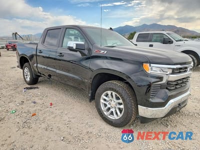 Czwarte zdjęcie samochodu z boku: 2026 CHEVROLET SILVERADO K1500 LT VIN:2GCUKDED5T1182849 - miniatura