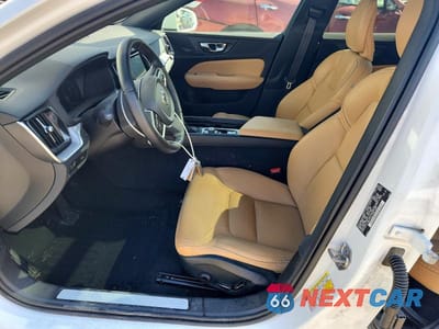 Zdjęcie 7 z 13 samochodu: 2020 VOLVO V60 CROSS COUNTRY T5 MOMENTUM VIN:YV4102WK6L1037932 - miniatura