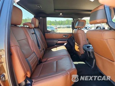 Zdjęcie 10 z 12 samochodu: 2024 TOYOTA TUNDRA 1794 EDITION HV VIN:5TFMC5DB7RX048701 - miniatura