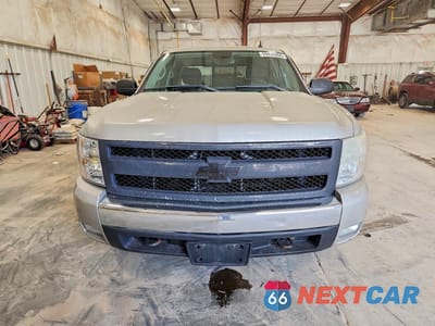 Piąte zdjęcie samochodu w środku: 2008 CHEVROLET SILVERADO K1500 VIN:3GCEK13388G253554 - miniatura