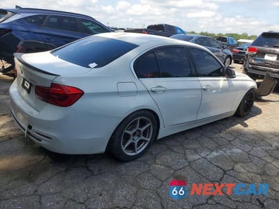 Trzecie zdjęcie samochodu z tyłu: 2016 BMW 340 I VIN:WBA8B3G56GNT92766 - miniatura