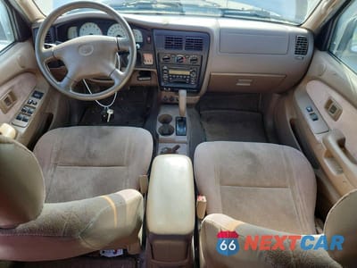 Zdjęcie 8 z 12 samochodu: 2004 TOYOTA TACOMA DOUBLE CAB PRERUNNER VIN:5TEGN92N94Z358099 - miniatura