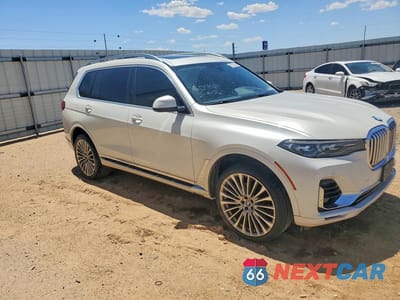 Czwarte zdjęcie samochodu z boku: 2020 BMW X7 XDRIVE40I VIN:5UXCW2C02L9A01929 - miniatura