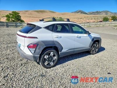 Trzecie zdjęcie samochodu z tyłu: 2025 HYUNDAI KONA SEL VIN:KM8HBCABXSU219523 - miniatura