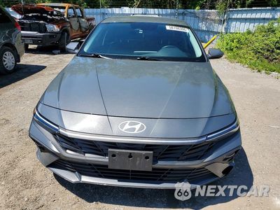 Piąte zdjęcie samochodu w środku: 2025 HYUNDAI ELANTRA SEL SPORT VIN:KMHLM4DG8SU901429 - miniatura