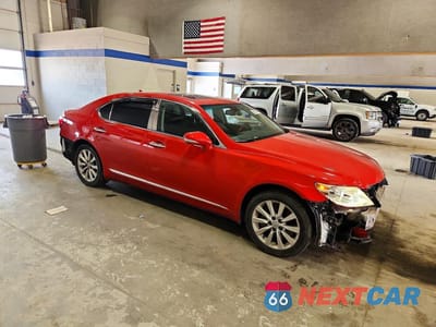 Czwarte zdjęcie samochodu z boku: 2010 LEXUS LS 460L VIN:JTHDL5EF0A5002773 - miniatura