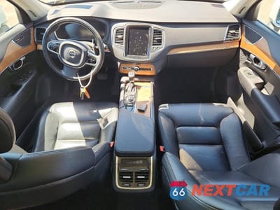 Zdjęcie 8 z 12 samochodu: 2021 VOLVO XC90 T6 MOMENTUM VIN:YV4A22PK4M1679284 - miniatura