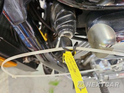 Zdjęcie 8 z 9 samochodu: 2000 HONDA VF750 C VIN:JH2RC4307YM600110 - miniatura