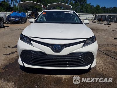 Piąte zdjęcie samochodu w środku: 2020 TOYOTA CAMRY LE VIN:4T1C31AK0LU542203 - miniatura