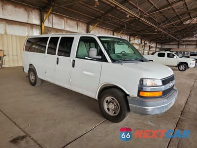Czwarte zdjęcie samochodu z boku: 2015 CHEVROLET EXPRESS G3500 LT VIN:1GAZG1FG1F1164513 - miniatura