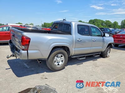Trzecie zdjęcie samochodu z tyłu: 2019 TOYOTA TACOMA SR VIN:5TFAX5GN5KX137864 - miniatura