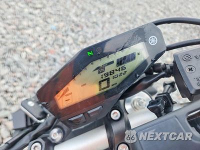 Zdjęcie 7 z 9 samochodu: 2015 YAMAHA FZ09 VIN:JYARN33E3FA006410 - miniatura