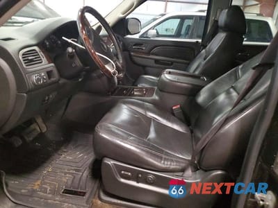 Zdjęcie 7 z 13 samochodu: 2011 GMC YUKON DENALI VIN:1GKS2EEF3BR106605 - miniatura