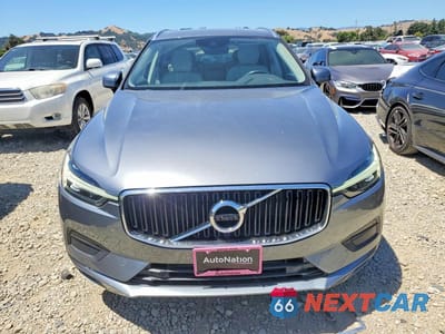Piąte zdjęcie samochodu w środku: 2021 VOLVO XC60 T5 MOMENTUM VIN:YV4102RK9M1846659 - miniatura