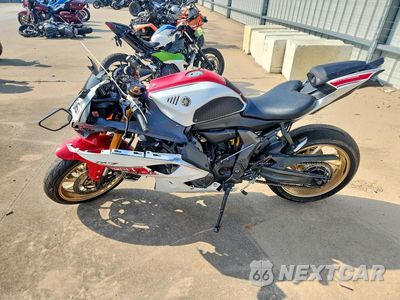 Trzecie zdjęcie samochodu z tyłu: 2022 YAMAHA YZFR7 VIN:JYARM38E8NA002931 - miniatura