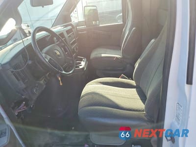 Zdjęcie 7 z 13 samochodu: 2021 CHEVROLET EXPRESS G3500 VIN:1GB0GRF72M1307307 - miniatura