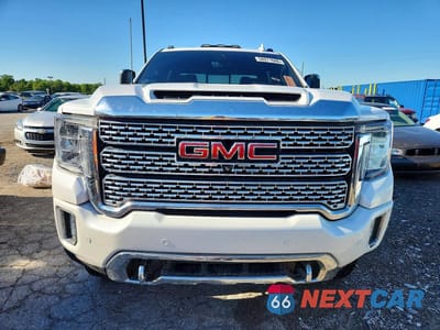 Piąte zdjęcie samochodu w środku: 2021 GMC SIERRA K2500 DENALI VIN:1GT49REY7MF187749 - miniatura