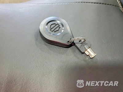 Zdjęcie 8 z 10 samochodu: 2025 HARLEY-DAVIDSON FLHTCUTG VIN:1HD1MAF15SB854115 - miniatura