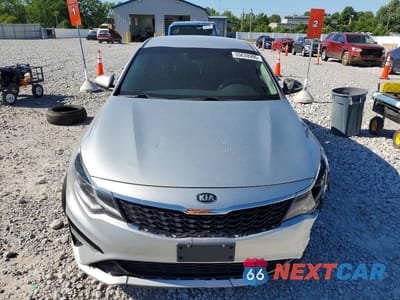Piąte zdjęcie samochodu w środku: 2019 KIA OPTIMA LX VIN:5XXGT4L37KG340914 - miniatura