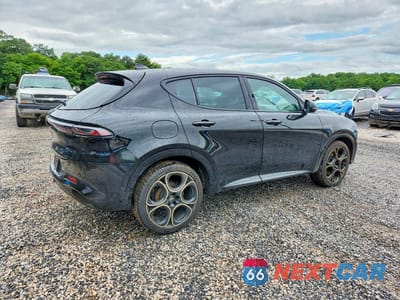 Trzecie zdjęcie samochodu z tyłu: 2025 ALFA ROMEO TONALE BASE VIN:ZASNATAN9S3104863 - miniatura