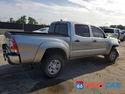 Trzecie zdjęcie samochodu z tyłu: 2015 TOYOTA TACOMA DOUBLE CAB PRERUNNER VIN:5TFJU4GN8FX069052 - miniatura