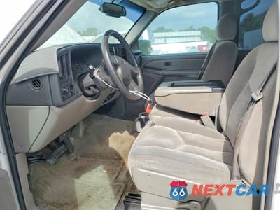 Zdjęcie 7 z 13 samochodu: 2004 GMC YUKON VIN:1GKEC13Z14R245781 - miniatura