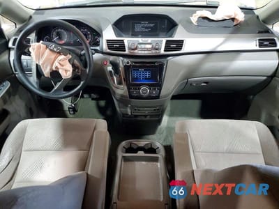 Zdjęcie 8 z 14 samochodu: 2016 HONDA ODYSSEY SE VIN:5FNRL5H33GB158970 - miniatura