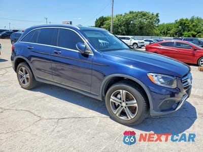 Czwarte zdjęcie samochodu z boku: 2017 MERCEDES-BENZ GLC 300 4MATIC VIN:WDC0G4KB8HF137689 - miniatura