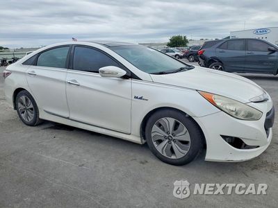 Czwarte zdjęcie samochodu z boku: 2013 HYUNDAI SONATA HYBRID VIN:KMHEC4A48DA050193 - miniatura